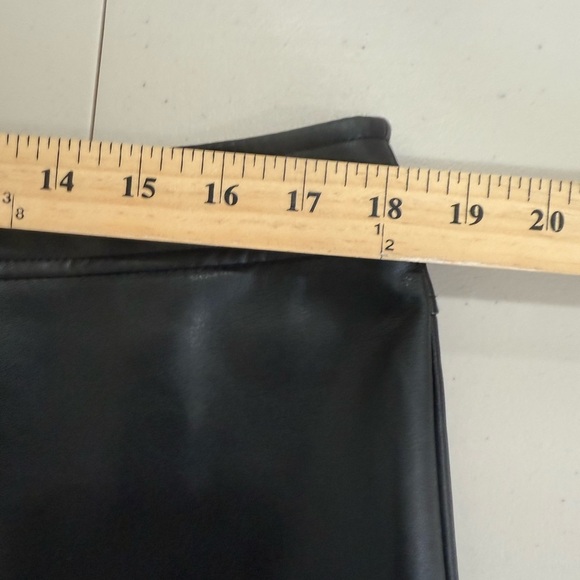 COLLUSION Plus leather look maxi column skirt in black Size 12 - Picture 6 of 8